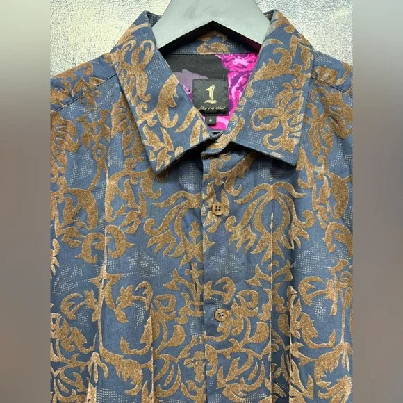 1 … LIKE NO OTHER Button down - Picture 4 of 13